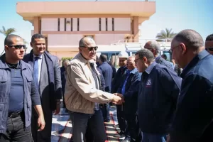 وزير قطاع الأعمال يزور "مصر للألومنيوم" بنجع حمادي ويبحث خطط التطوير مع نواب البرلمان 21 - جريدة المساء