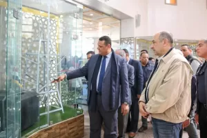 وزير قطاع الأعمال يزور "مصر للألومنيوم" بنجع حمادي ويبحث خطط التطوير مع نواب البرلمان 25 - جريدة المساء