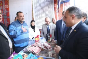 بتخفيضات تصل إلى 30٪.. محافظ الشرقية يفتتح معرضي «أهلاً رمضان» بالزقازيق 25 - جريدة المساء