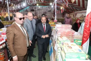 بأسعار مخفضة... محافظ الشرقية يفتتح معرضي «أهلا رمضان» بمدينتي أبو كبير وفاقوس 39 - جريدة المساء