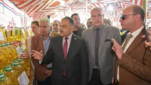 بأسعار مخفضة... محافظ الشرقية يفتتح معرضي «أهلا رمضان» بمدينتي أبو كبير وفاقوس 31 - جريدة المساء