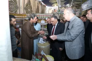 بأسعار مخفضة... محافظ الشرقية يفتتح معرضي «أهلا رمضان» بمدينتي أبو كبير وفاقوس 25 - جريدة المساء