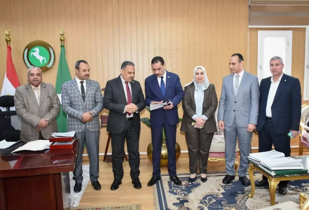 محافظ الشرقية يلتقي نواب البرلمان لإستعراض وحل مشاكل دوائرهم وتقديم أفضل الخدمات للمواطنين 19 - جريدة المساء