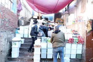 لإعادة الإنضباط للشارع .. محافظ الشرقية يقود حملة مكبرة لرفع الإشغالات والباعة الجائلين بشوارع الزقازيق 27 - جريدة المساء