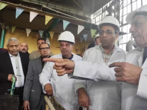 بحضور النائب هشام الشعيني ..محافظ قنا يُطلق إشارة بدء موسم عصير القصب بمصنع سكر نجع حمادي 23 - جريدة المساء