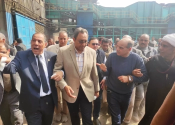 بحضور النائب هشام الشعيني ..محافظ قنا يُطلق إشارة بدء موسم عصير القصب بمصنع سكر نجع حمادي 23 - جريدة المساء