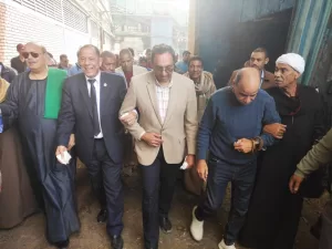 بحضور النائب هشام الشعيني ..محافظ قنا يُطلق إشارة بدء موسم عصير القصب بمصنع سكر نجع حمادي 33 - جريدة المساء