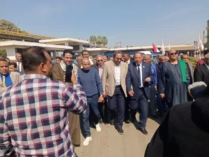 بحضور النائب هشام الشعيني ..محافظ قنا يُطلق إشارة بدء موسم عصير القصب بمصنع سكر نجع حمادي 37 - جريدة المساء