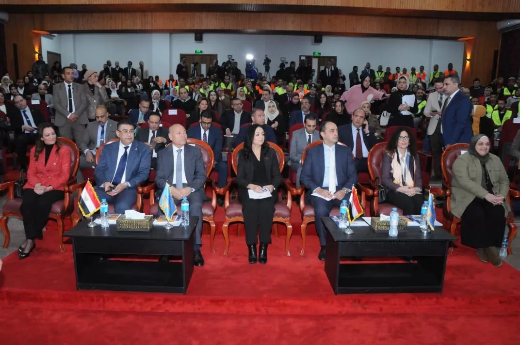 "مايا مرسى" تعلن نتائج برنامج الحماية من المخدرات بالمناطق المطورة 27 - جريدة المساء