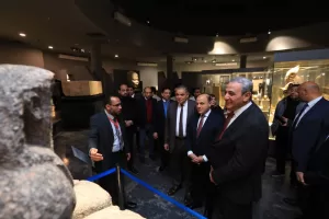 رئيس جامعة كفر الشيخ يشهد افتتاح معرض «أيادي مصر» للحرف اليدوية والتراثية بالمحافظة 23 - جريدة المساء