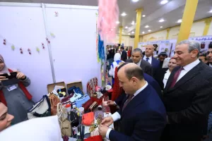 رئيس جامعة كفر الشيخ يشهد افتتاح معرض «أيادي مصر» للحرف اليدوية والتراثية بالمحافظة 29 - جريدة المساء