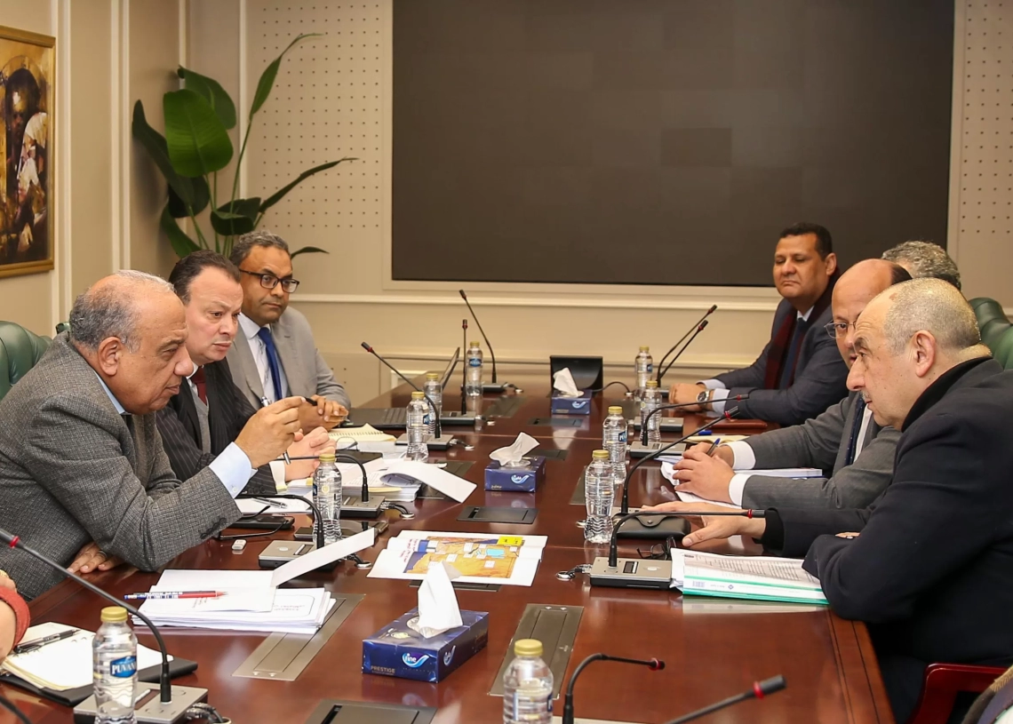 م. محمد شيمي: التوسع في مشروعات الطاقة النظيفة وكفاءة الطاقة لتحسين الأداء التشغيلي للمصانع في إطار رؤية مصر 2030 18 - جريدة المساء