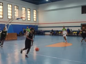 طلاب جامعة الزقازيق يشاركون فى المهرجان الرياضي الرابع للأسر الطلابية بجامعة كفر الشيخ 34 - جريدة المساء