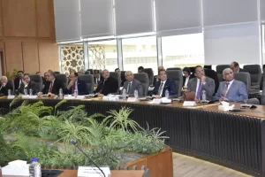 رئيس جامعة الزقازيق يشهد اجتماع مجلس الجامعات الأهلية 30 - جريدة المساء