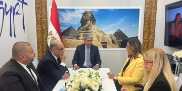 فى لقاءات مهنية لوزير السياحة والآثار باسطنبول.. بحث فرص الاستثمار السياحى فى مصر ..مع رجال الأعمال الأتراك.. زيادة أعداد الرحلات إلى المقاصد السياحية المصرية المختلفة 1 - جريدة المساء