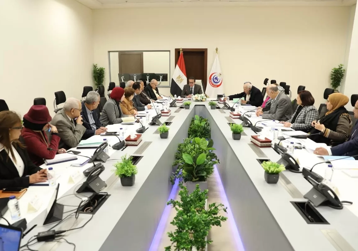 وزير الصحة فى اجتماع الجمعية العامة لمجموعة شركة "أكديما": قيمة انتاج المجموعة فى العام الماضي وصل 22,6 مليار جنيه مقابل 15,6 مليار جنيه عام 2023 لعدد مليار وحدة دوائية 18 - جريدة المساء