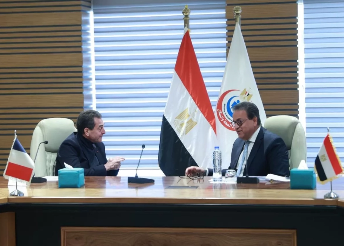  وزير الصحة يبحث فى اجتماعه مع سفير فرنسا تعزيز التعاون في القطاع الصحي 19 - جريدة المساء