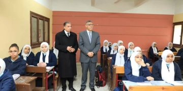 في ثان أيام الفصل الدراسي الثاني.. محافظ الجيزة يتابع انتظام العملية التعليمية بمدارس أبوالنمرس والدقي والعجوزة 1 - جريدة المساء