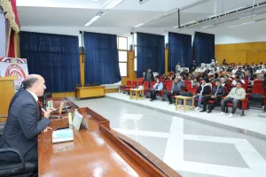 "عفيفي" يشهد ندوة "الملكية الفكرية وعلاقتها بإبداعات الشباب"بقاعة المنتديات بجامعة الزقازيق 25 - جريدة المساء