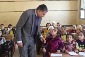 وكيل وزارة التعليم بالجيزة يقيل مدير مدرسة بسبب "الكانتين".. ويصدر قرارا جديدا بشأن التقييمات 29 - جريدة المساء