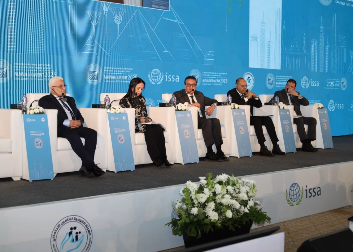 وزير العمل: صرف 6 منح سنوية للعمال غير المنتظمة تتراوح قيمتها بين 500 و1000 جنيه.. ومنحة وفاة بقيمة 200 ألف جنيه 20 - جريدة المساء وزير العمل: صرف 6 منح سنوية للعمال غير المنتظمة تتراوح قيمتها بين 500 و1000 جنيه.. ومنحة وفاة بقيمة 200 ألف جنيه 19 - جريدة المساء