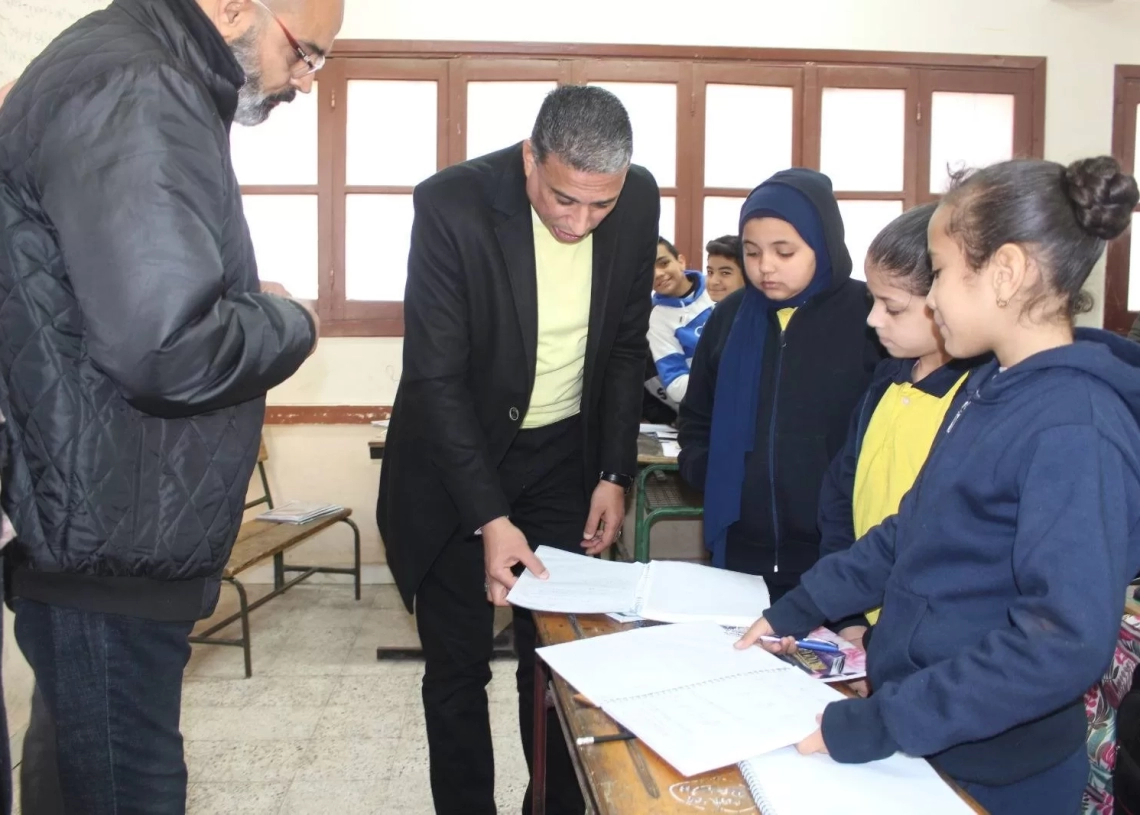 "تعليم الجيزة": إحالة المشرف العام بمدرسة في الوراق ومدير بإدارة شمال.. للشؤون القانونية للتقصير في واجباتهما 19 - جريدة المساء