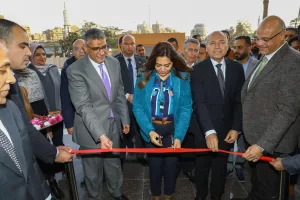 وزيرة التنمية المحلية ومحافظ الجيزة يفتتحان مقر الديوان العام الجديد للمحافظة 23 - جريدة المساء