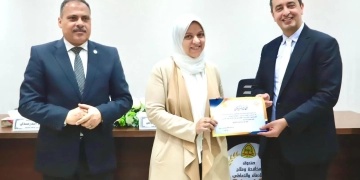 تكريم الفائزين بمسابقة صندوق مكافحة الإدمان بجامعة الزقازيق 2 - جريدة المساء تكريم الفائزين بمسابقة صندوق مكافحة الإدمان بجامعة الزقازيق 1 - جريدة المساء