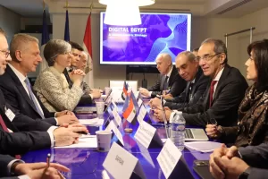 فى ختام زيارته لفرنسا وزير الاتصالات يبحث مع مسؤولى شركة "تاليس" خططها لتوسيع أعمالها فى مصر والتعاون فى الذكاء الاصطناعى والأمن السيبرانى 22 - جريدة المساء فى ختام زيارته لفرنسا وزير الاتصالات يبحث مع مسؤولى شركة "تاليس" خططها لتوسيع أعمالها فى مصر والتعاون فى الذكاء الاصطناعى والأمن السيبرانى 21 - جريدة المساء