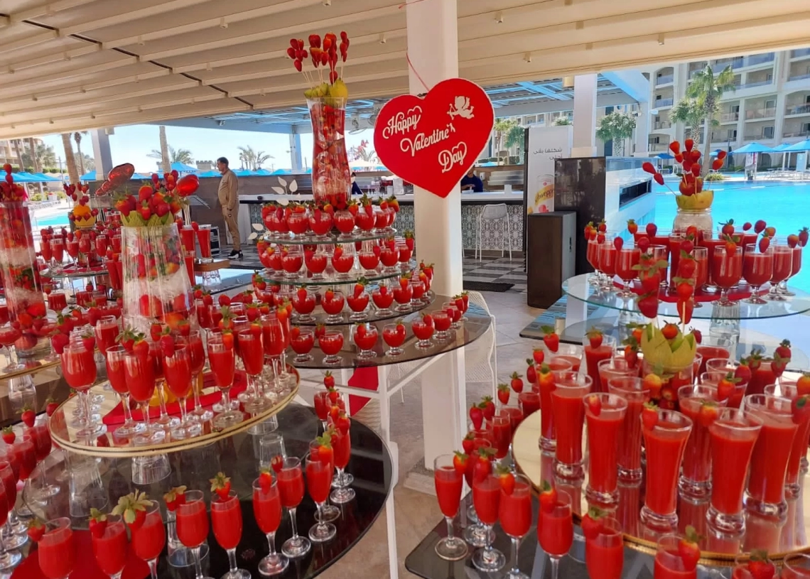 مهرجان الفراولة يجذب السياح في عيد الحب بالغردقة 17 - جريدة المساء