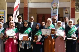 محافظ الجيزة يكرم 15 طالبة من حفظة القرآن الكريم بمدرسة الشهيد هشام شتا 33 - جريدة المساء