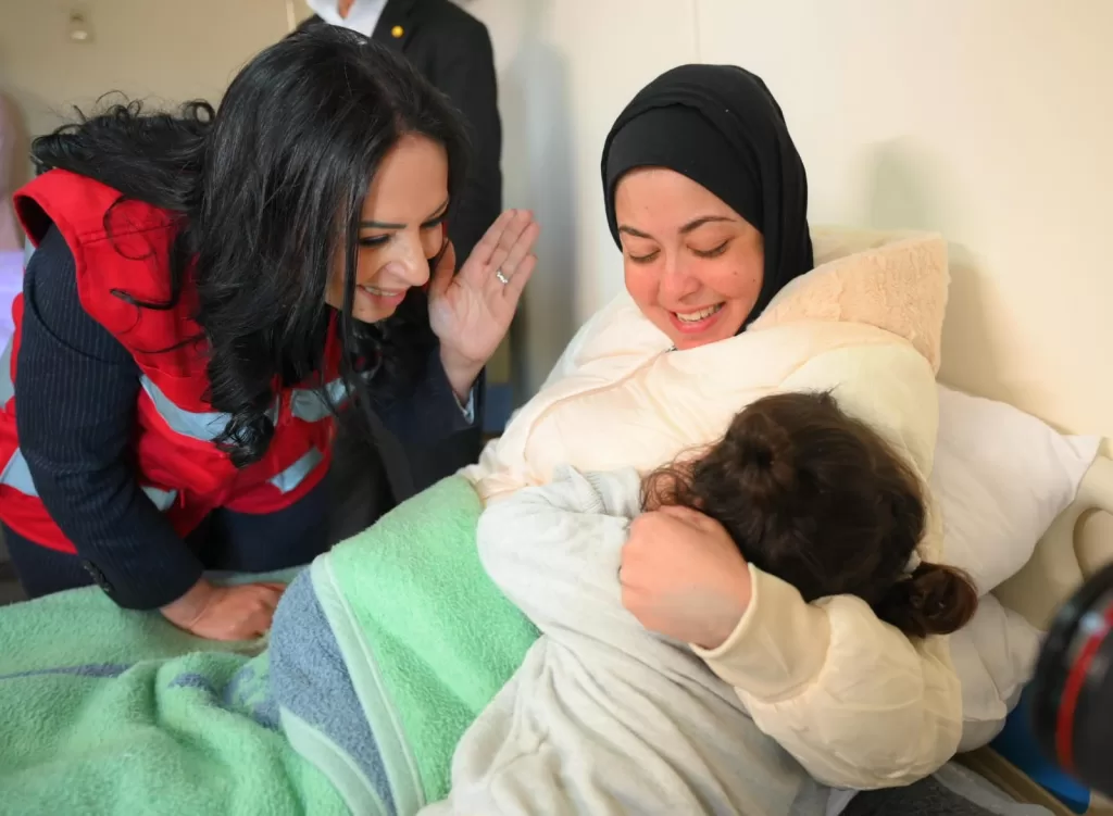 وزيرا الصحة والتضامن يتفقدان مستشفى العريش العام للاطمئنان على حالة مصابي قطاع غزة 27 - جريدة المساء