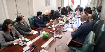 الدكتور خالد عبدالغفار شهد توقيع بروتوكول تعاون بين الوزارة ومؤسسة البنك التجاري الدولي 1 - جريدة المساء