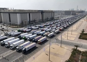 إلى أرض العزة.. الوادي الجديد تسجّل أكبر قافلة مساعدات لدعم الأشقاء الفلسطينيين 33 - جريدة المساء