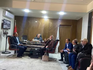 وكيل وزارة التربية والتعليم بقنا يترأس اجتماعًا لمناقشة دمج التكنولوجيا في التعليم 24 - جريدة المساء