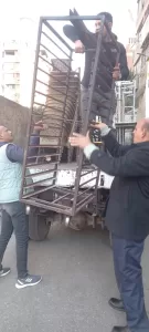محافظ الجيزة يتابع حملات تمشيط الشوارع ورفع الإشغالات بالأحياء والمراكز - صور 25 - جريدة المساء