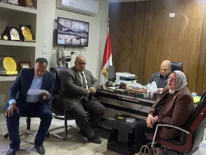 وكيل وزارة التربية والتعليم بقنا يترأس اجتماعًا لمناقشة دمج التكنولوجيا في التعليم 26 - جريدة المساء