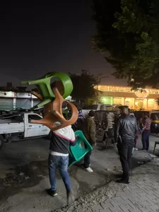 محافظ الجيزة يتابع حملات تمشيط الشوارع ورفع الإشغالات بالأحياء والمراكز - صور 37 - جريدة المساء