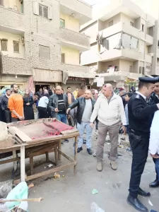 محافظ الجيزة يتابع حملات تمشيط الشوارع ورفع الإشغالات بالأحياء والمراكز - صور 49 - جريدة المساء