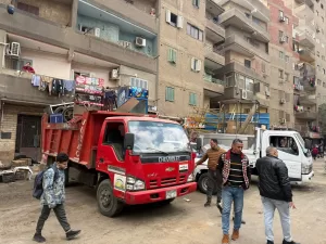 محافظ الجيزة يتابع حملات تمشيط الشوارع ورفع الإشغالات بالأحياء والمراكز - صور 59 - جريدة المساء