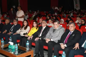 بالتعاون مع "صناع الخير" | محافظ الجيزة يسلم منحا مالية لــ ٦٦ فتاة من اليتيمات المقبلات علي الزواج 21 - جريدة المساء