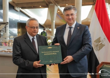 رئيس وزراء كرواتيا من مكتبة الإسكندرية: مصر ركيزة السلام في المنطقة.. وأي دعوة للتهجير القسري للفلسطينيين غير مقبولة 18 - جريدة المساء رئيس وزراء كرواتيا من مكتبة الإسكندرية: مصر ركيزة السلام في المنطقة.. وأي دعوة للتهجير القسري للفلسطينيين غير مقبولة 17 - جريدة المساء