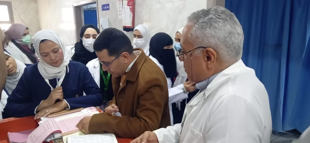الصحة: فريق الحوكمة والمراجعة تفقد مستشفى الخازندارة وحلوان العام ووجه بتوزيع رواكد الأجهزة والمستلزمات على الأماكن الأكثر احتياجاً 18 - جريدة المساء