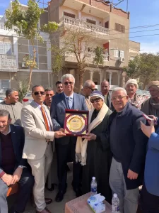 نقيب أطباء قنا يكرم شيخ الإذاعيين فهمي عمر 24 - جريدة المساء