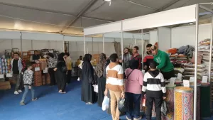 بالصور.. إقبال كبير على معارض أهلا رمضان بالجيزة 28 - جريدة المساء