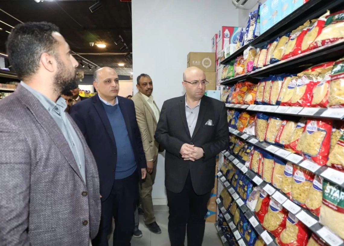 استعداداً لشهر رمضان..محافظ بني سويف يتفقد الأسواق والسلاسل التجارية للاطمئنان على توافر السلع واستقرار الأسعار 19 - جريدة المساء