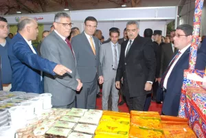 وزير الزراعة ومحافظ الجيزة يفتتحان معرضين لمستلزمات رمضان في نادى الزراعيين ومركز البحوث (مرفق الأسعار ) 41 - جريدة المساء