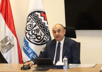 وزير قطاع الأعمال العام يجتمع برؤساء الشركات القابضة لمتابعة تنفيذ خطط العمل ومشروعات التطوير 18 - جريدة المساء