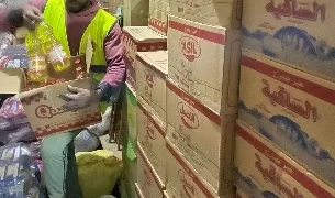 "الشعب الجمهوري" بمركز قنا يوزع 300 كرتونة مواد غذائية على الأسر الأولى بالرعاية ضمن مبادرة "مع الناس" 1 - جريدة المساء
