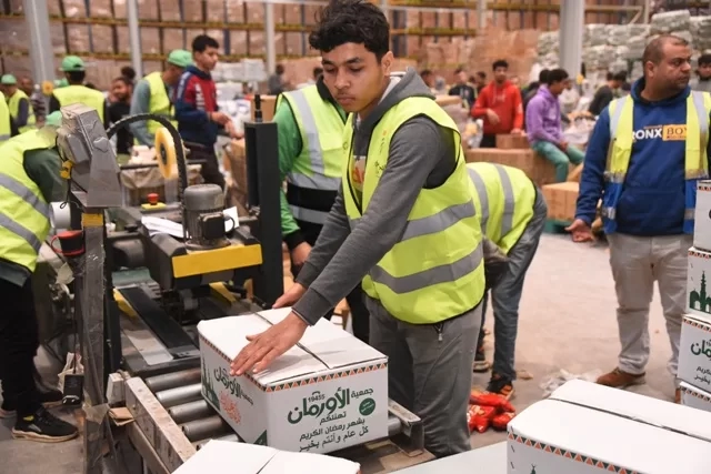 تجهيز 10 آلاف كرتونة رمضان استعدادًا لتوزيعها قبل حلول الشهر المعظم في المنيا 16 - جريدة المساء